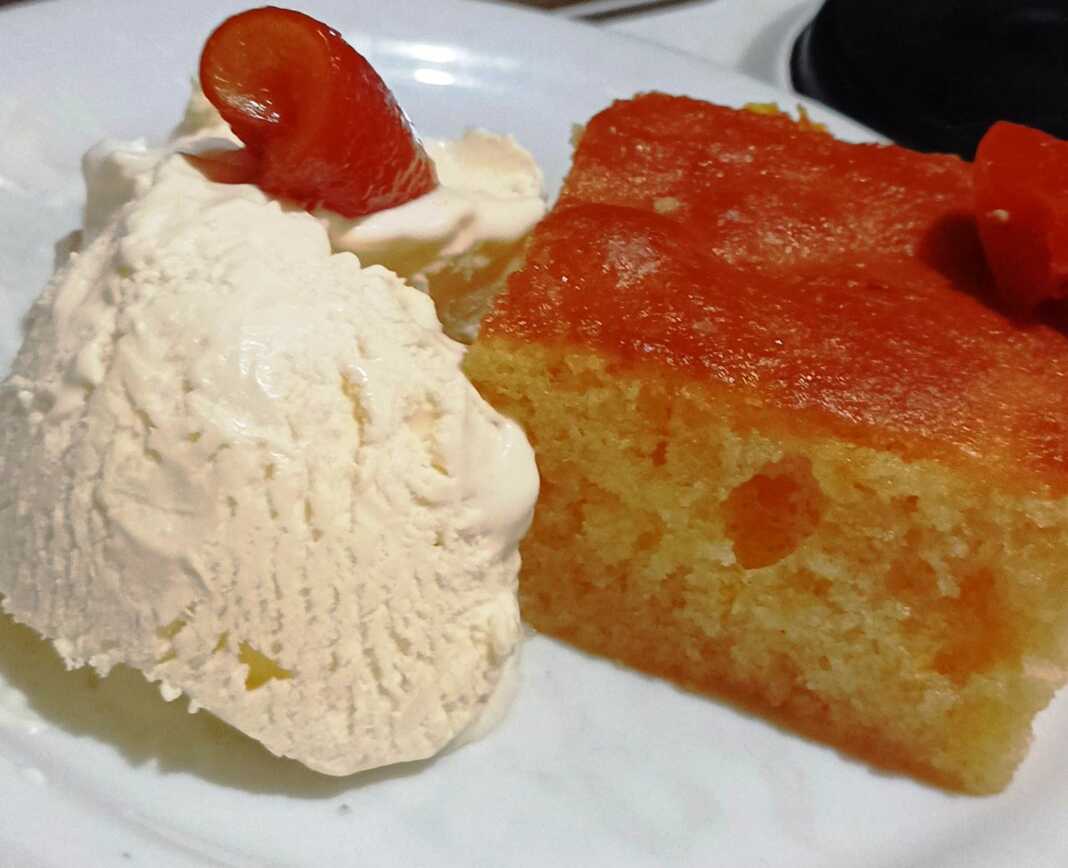 πορτοκαλόπιτα με παγωτό