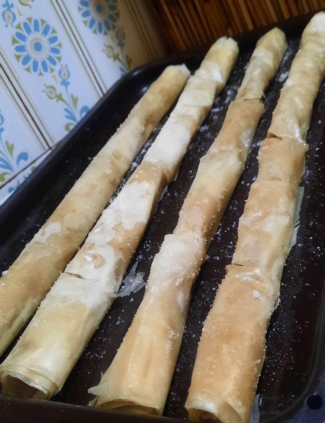 ρολάκια με γέμιση μήλου