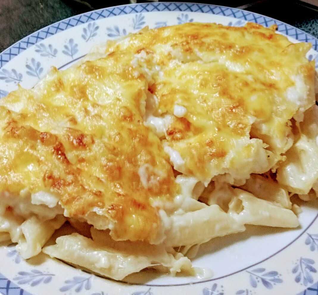 soufle mpesamel kaseri σουφλέ με πέννες, μπεσαμέλ και κασέρι