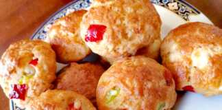 τυροπιτάκια με πιπεριά