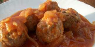 κεφτεδάκια στο κρασί