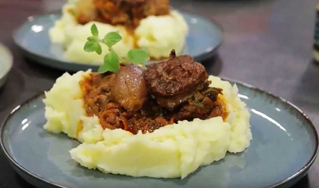 Κοκκινιστό κρασάτο μοσχαράκι