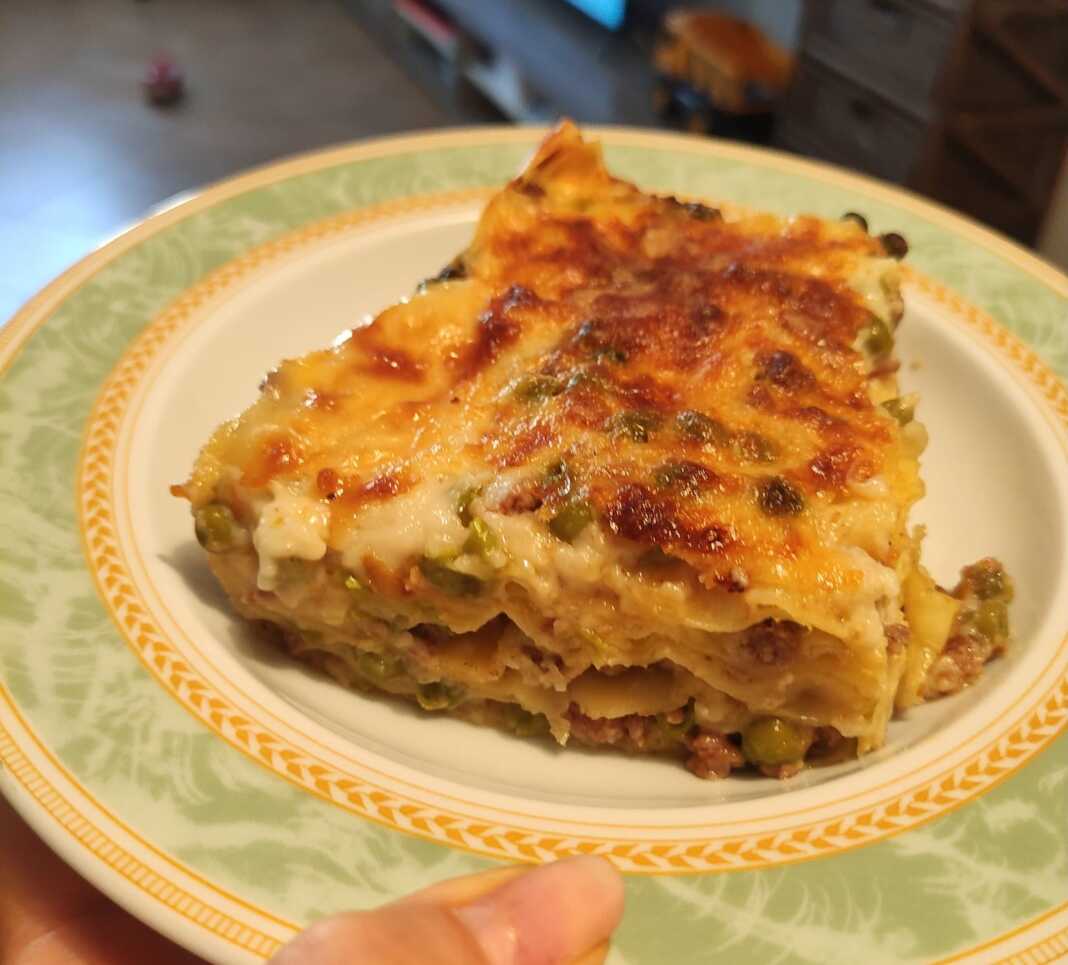 lazania ragu beshamel λαζάνια ραγού με μπεσαμέλ