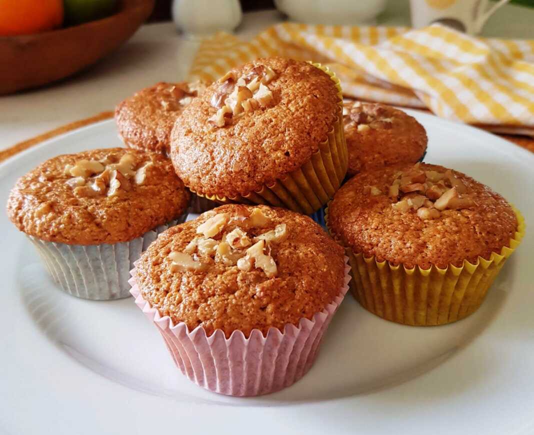 Μάφινς καρότου με βρώμη και καρύδια