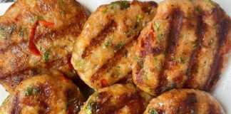 μπιφτέκια κοτόπουλου στη σχάρα