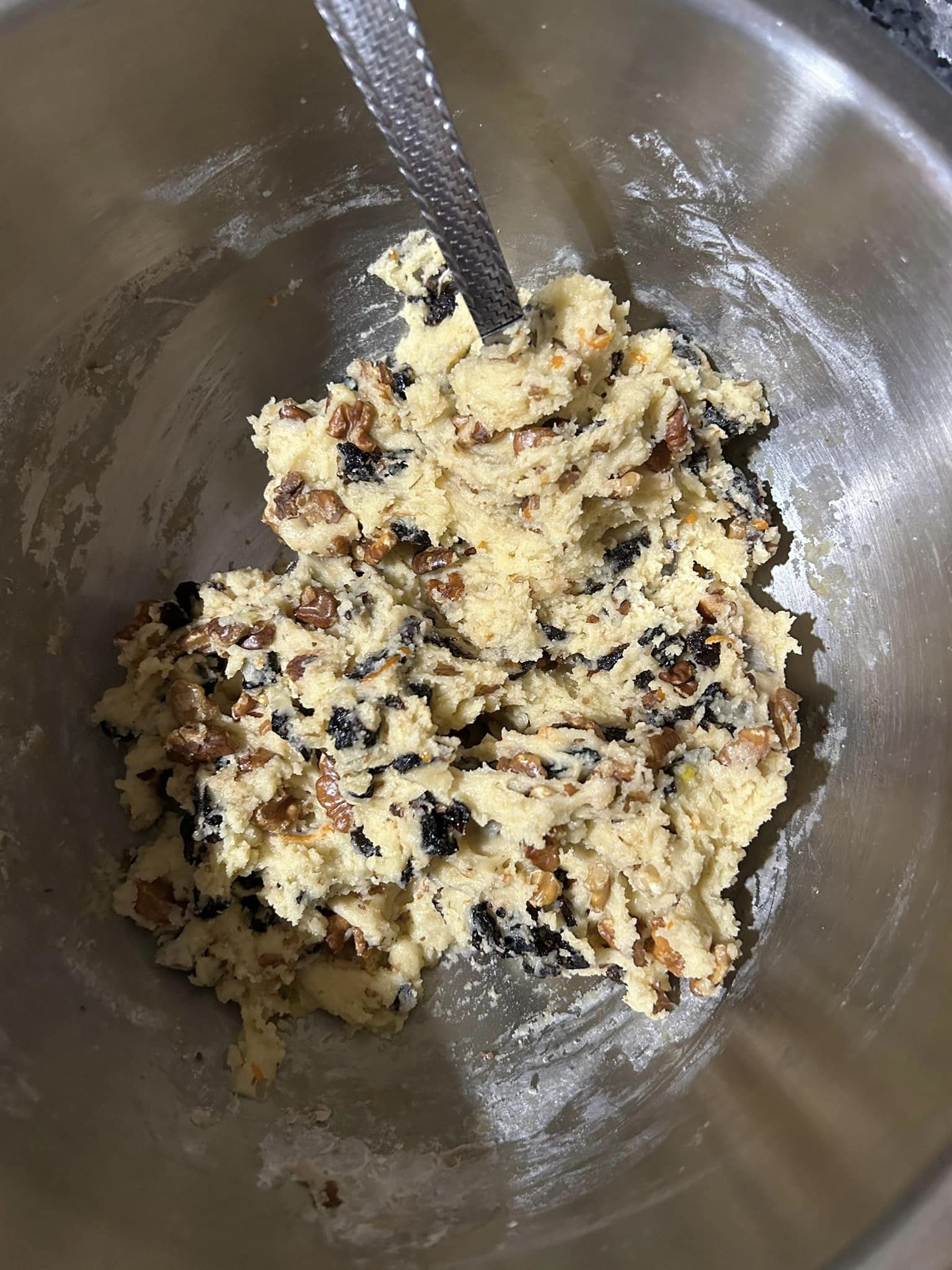 Παξιμάδια με αποξηραμένα κεράσια και καρύδι