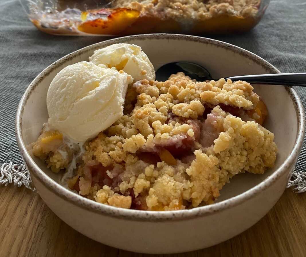 Ροδακινόπιτα τριφτή