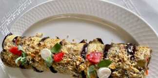 Ρολά Μελιτζάνας με Τυριά και Ξηρούς Καρπούς Ρολά Μελιτζάνας με Τυριά