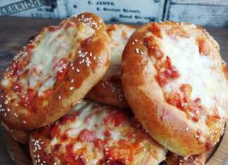 Σπιτικά πιτσάκια