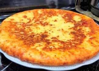 τηγανητή τυρόπιτα με ανθότυρο και γιαούρτι