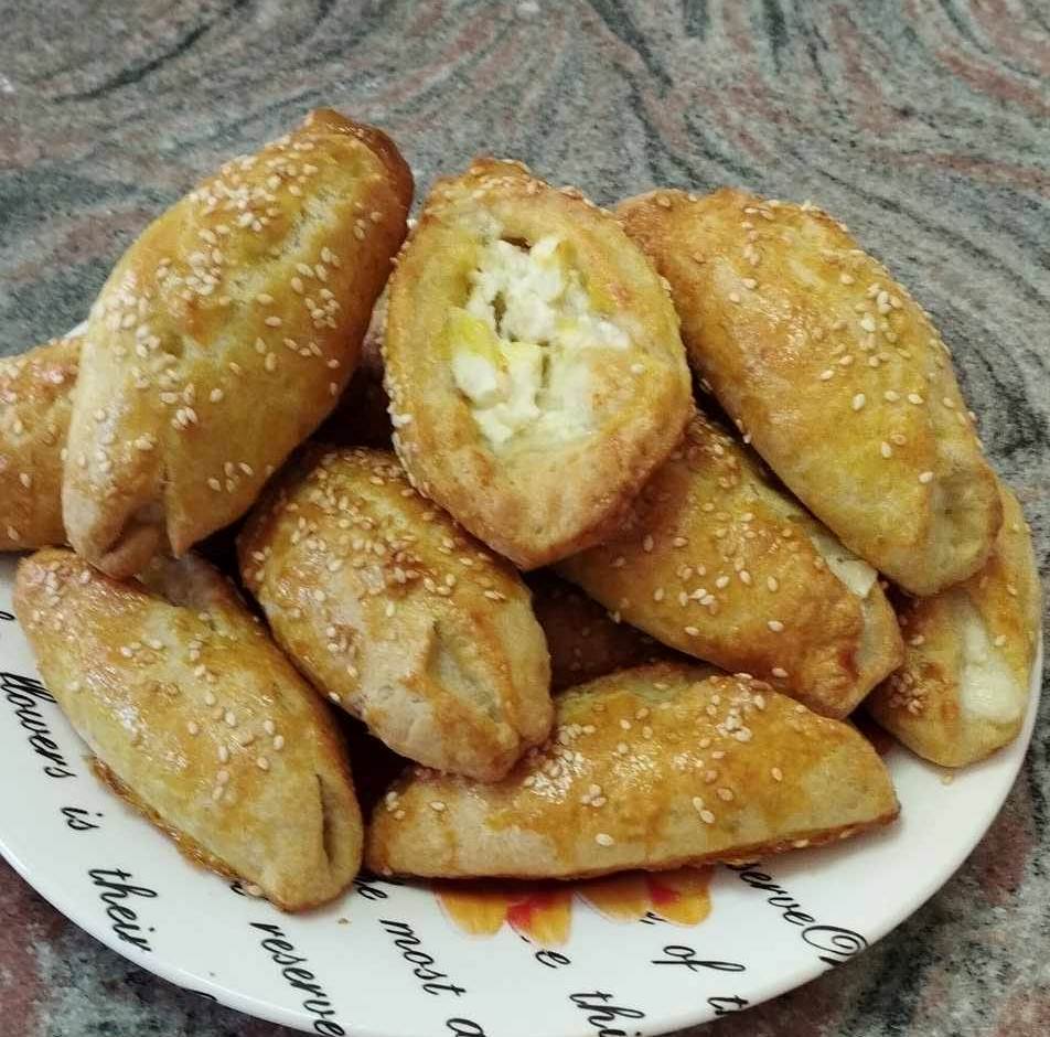 tiropitakia spitika τυροπιτάκια σπιτικά