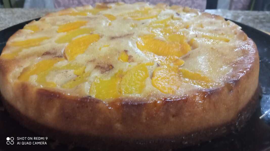 anapodi rodakinopita ανάποδη ροδακινόπιτα