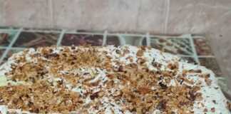 γλυκό με κρέμα και μαρμελάδα