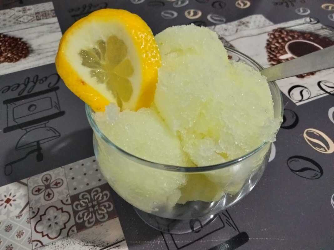 γρανίτα λεμόνι