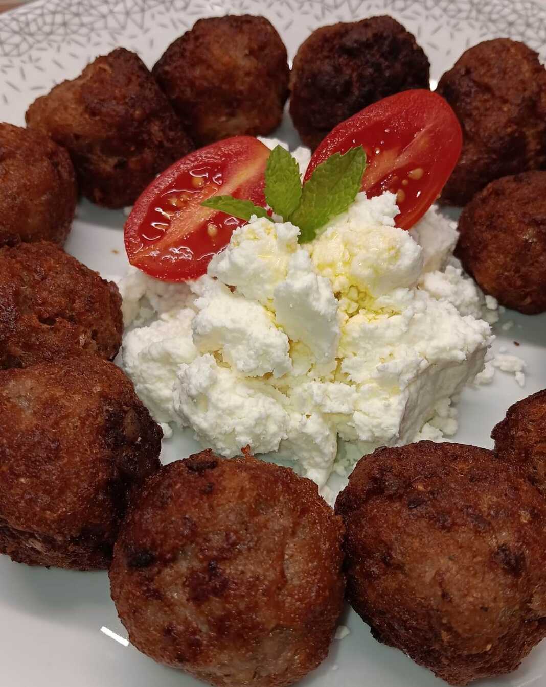 τραγανά κεφτεδάκια