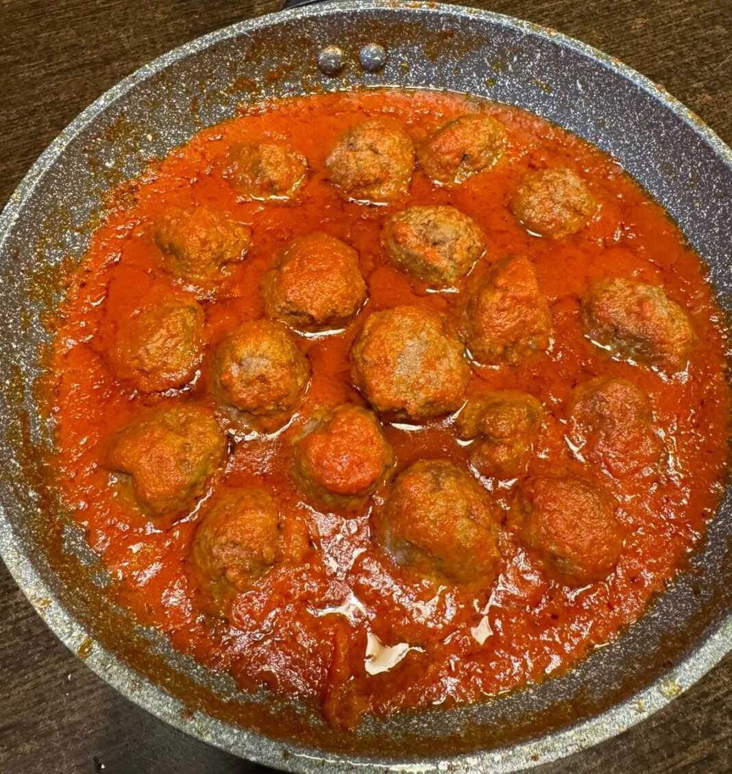 Κεφτεδάκια κοκκινιστά