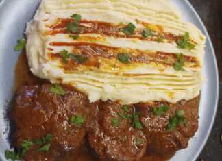 μοσχαράκι κοκκινιστό με πουρέ