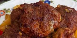 Μπιφτέκια στο φούρνο με πατάτες και λαχανικά