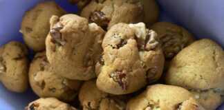 Βραχάκια με σταφίδες και καρύδια