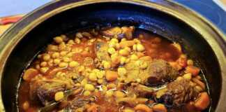 Μοσχάρι κοκκινιστό με ρεβίθια στη γάστρα