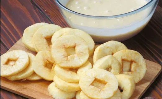 Τηγανίτες Μήλου