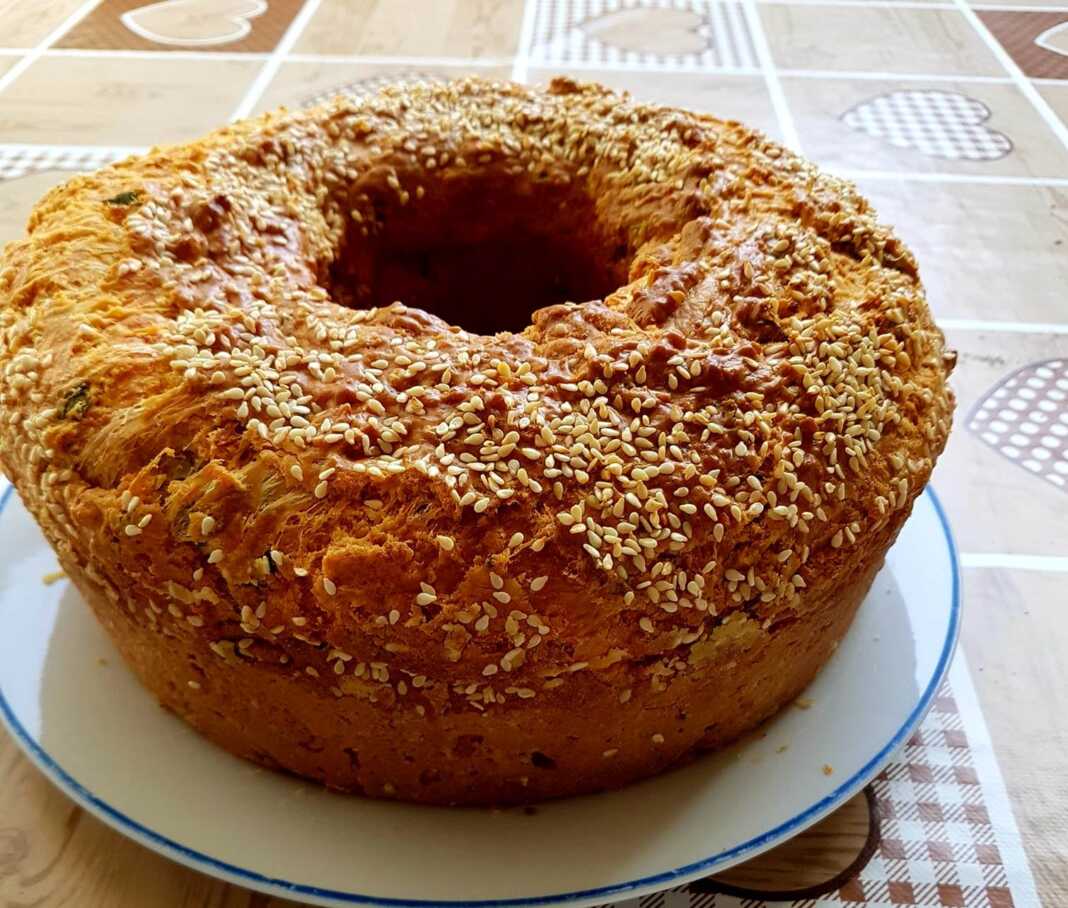 τυρόπιτα σε φόρμα