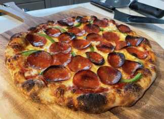Πίτσα Πεπερόνι