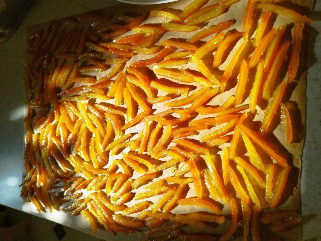 ζαχαρωμένες φλούδες πορτοκαλιού ζαχαρωμένες φλούδες πορτοκαλιού