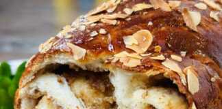 Κέικ με γέμιση ξηρών καρπών