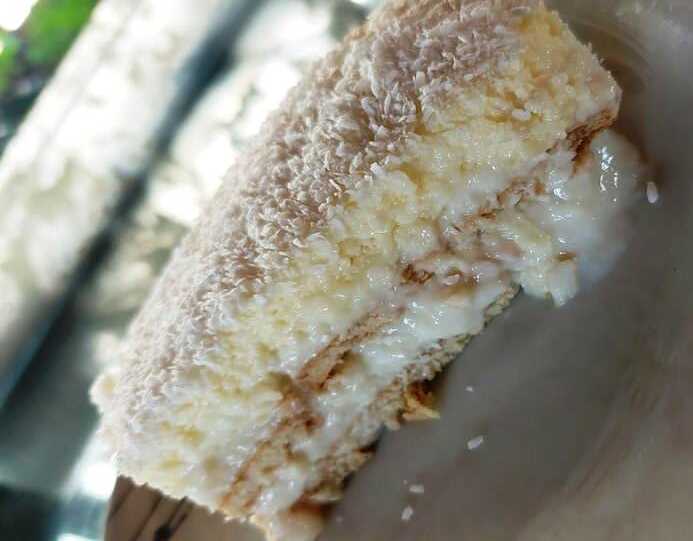 krema karidas Γλυκό ψυγείου κρέμα καρύδας