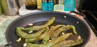 πιπερίτσες σε σκορδόλαδο