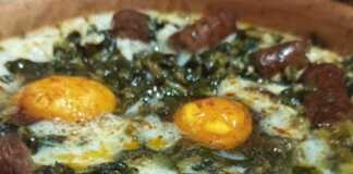 Σπανακόρυζο με Χωριάτικα Λουκάνικα