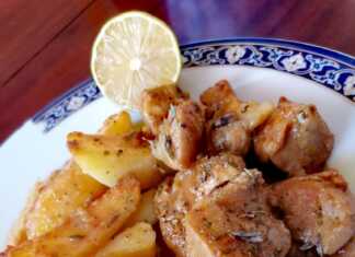 Χοιρινή τηγανιά με πατάτες φούρνου