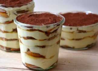 τιραμισού σε ποτήρι