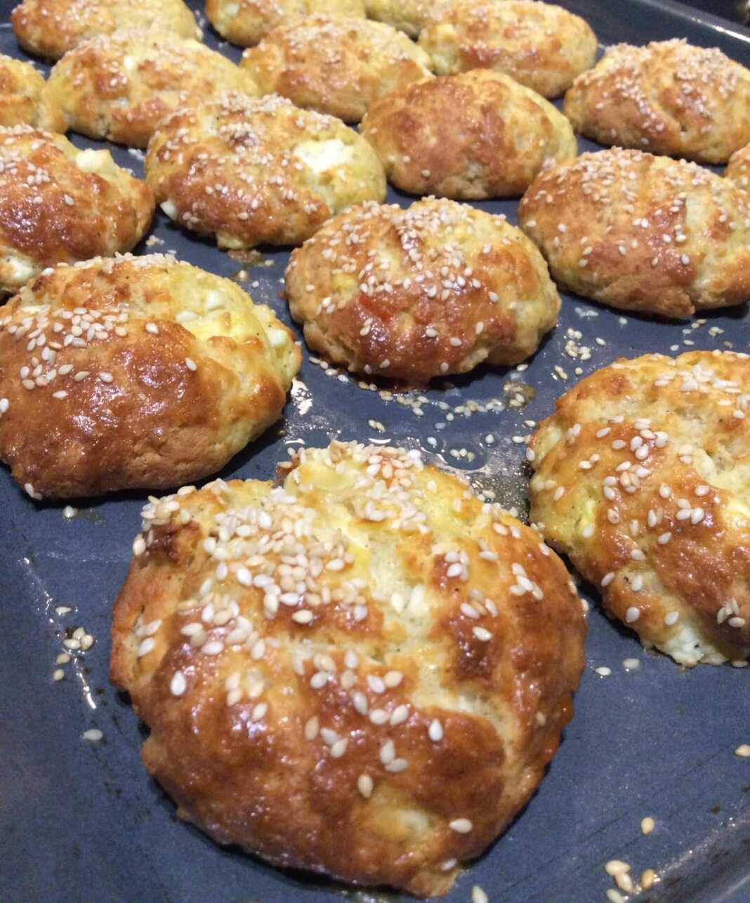 Γλυκό σαλάμι σοκολάτας με μπισκότα