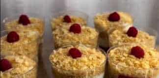 Εντυπωσιακό Βατόμουρο Ναπολέων σε στρώσεις με σφολιάτα, κρέμα και βατόμουρα