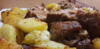 Χοιρινό στο φούρνο με πατάτες Χοιρινό στο φούρνο με πατάτες