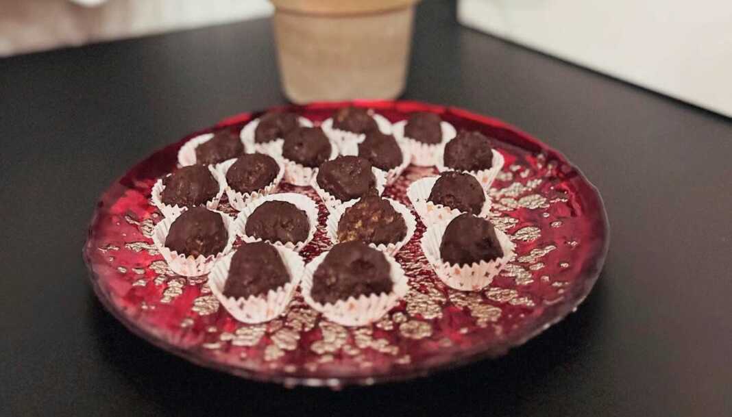 γλυκά με 3 υλικά