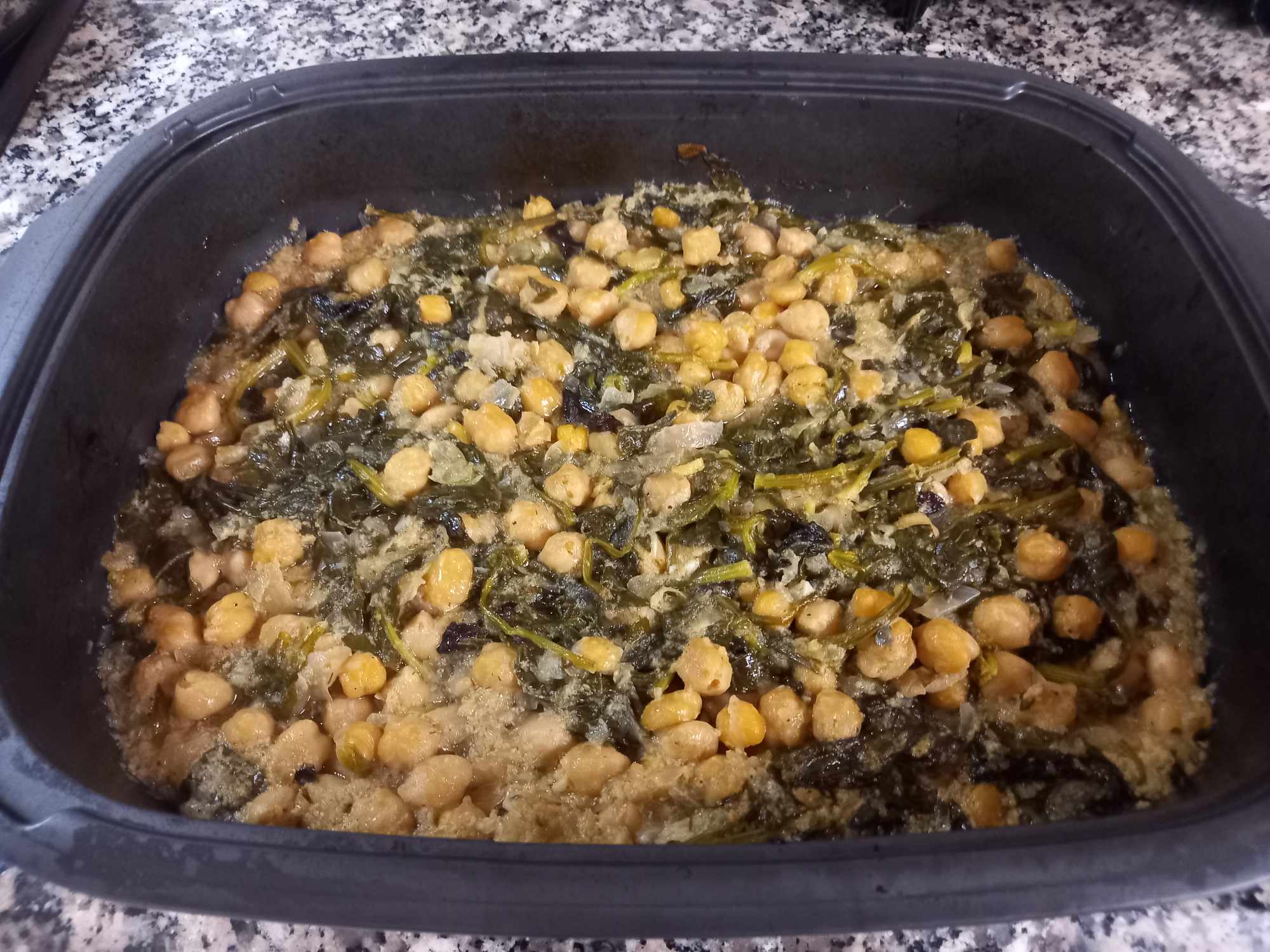 Λεμονάτα ρεβίθια με σπανάκι