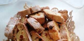 Παξιμάδια με αποξηραμένα φρούτα και ξηρούς καρπούς