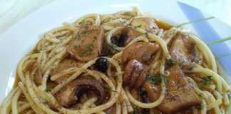 σουπιές με μακαρόνια