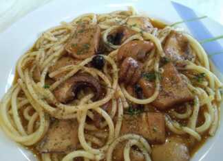 σουπιές με μακαρόνια