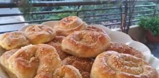 Τυρόπιτες στριφτές με φέτα και γιαούρτι