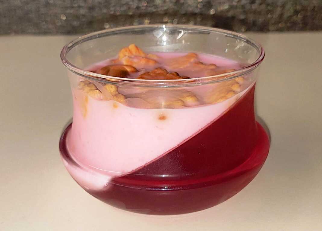 δίχρωμο ζελέ με γιαούρτι