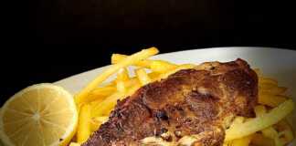 χοιρινή μπριζόλα στο τηγάνι