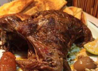 Αρνάκι ριγανάτο στη γάστρα