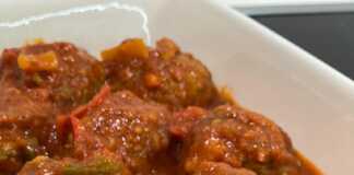 κεφτέδες με σάλτσα ντομάτας