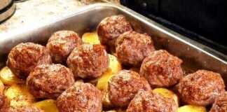 Κεφτέδες με πατάτες και κρεμμύδια στο φούρνο