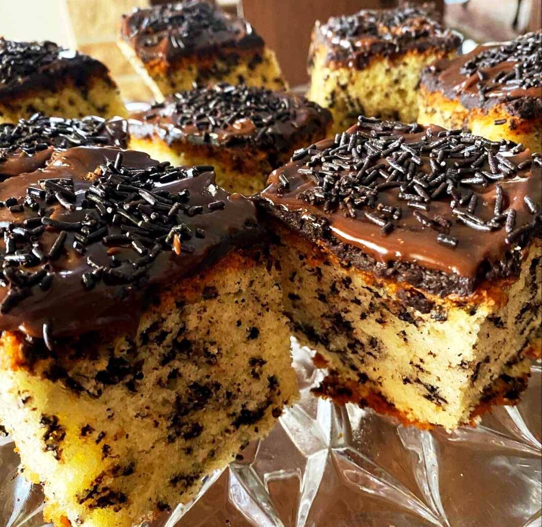 Κέικ με τρούφα και σοκολάτα