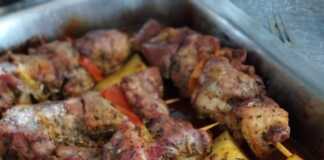 Κοντοσούβλι στο Φούρνο με Πατάτες